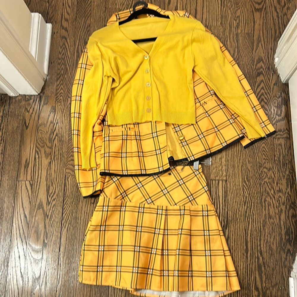 CHER FROM CLUELESS COSTUME
